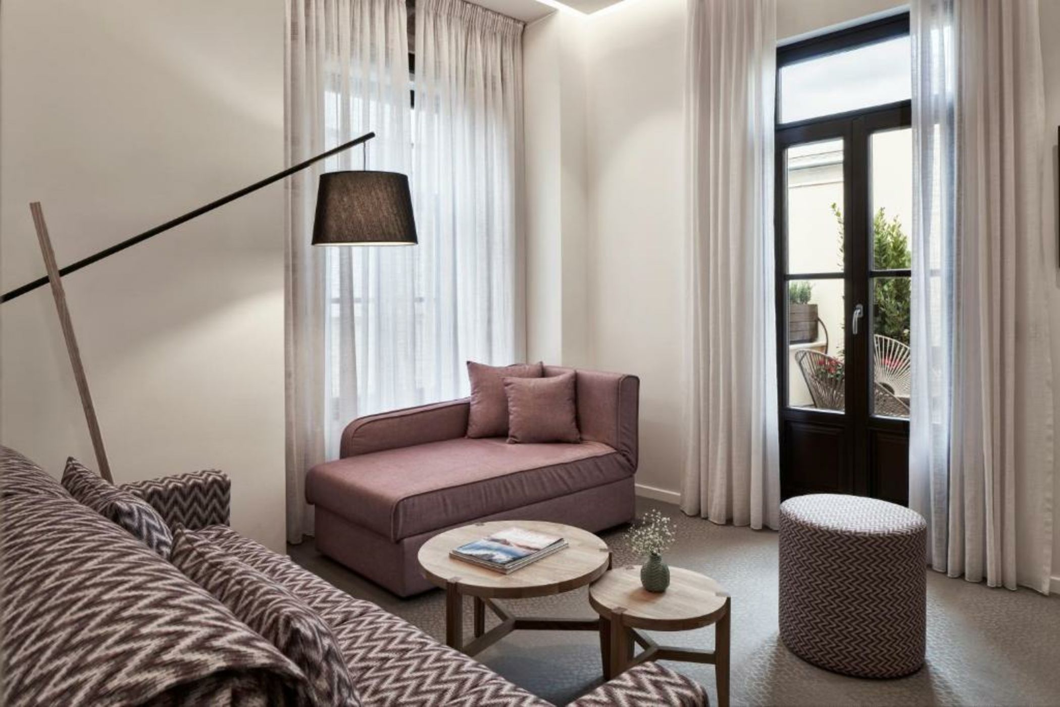 NLH MONASTIRAKI - Neighborhood Lifestyle Hotels
