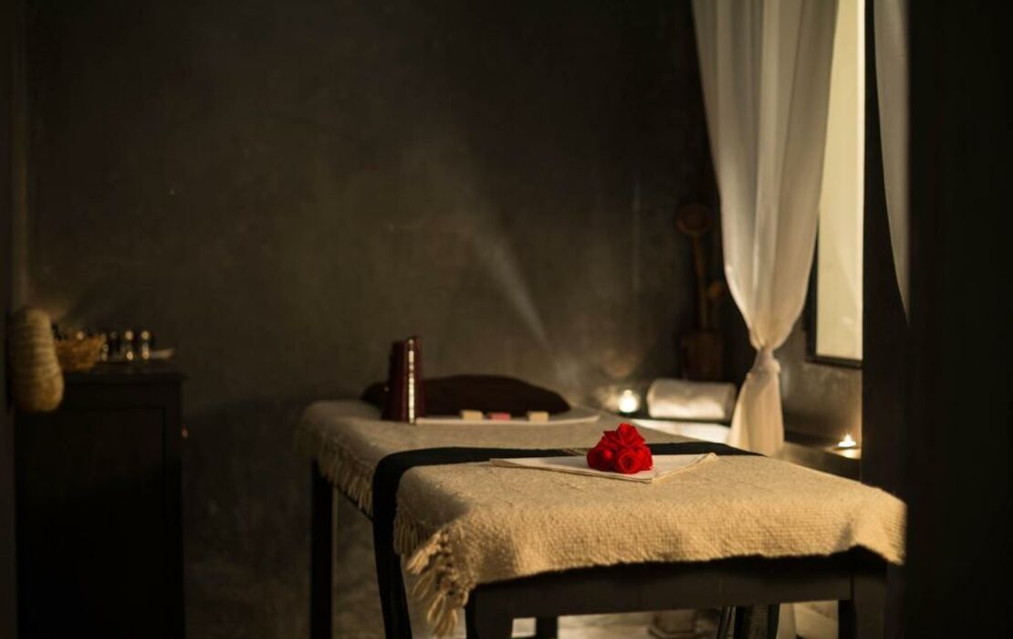 Room in BB - Suite Nomade in luxurious Riad - Marrakech Spa and Massage