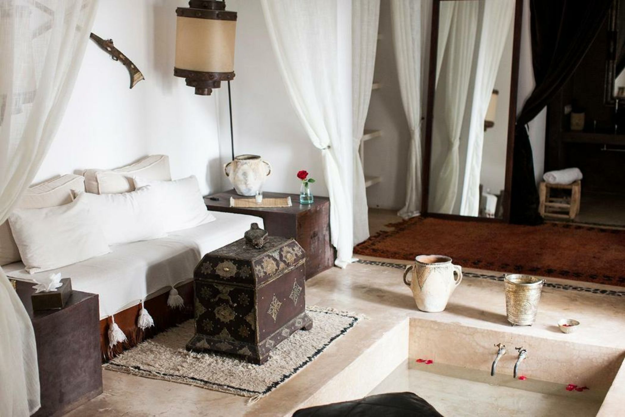 Room in BB - Suite Nomade in luxurious Riad - Marrakech Spa and Massage