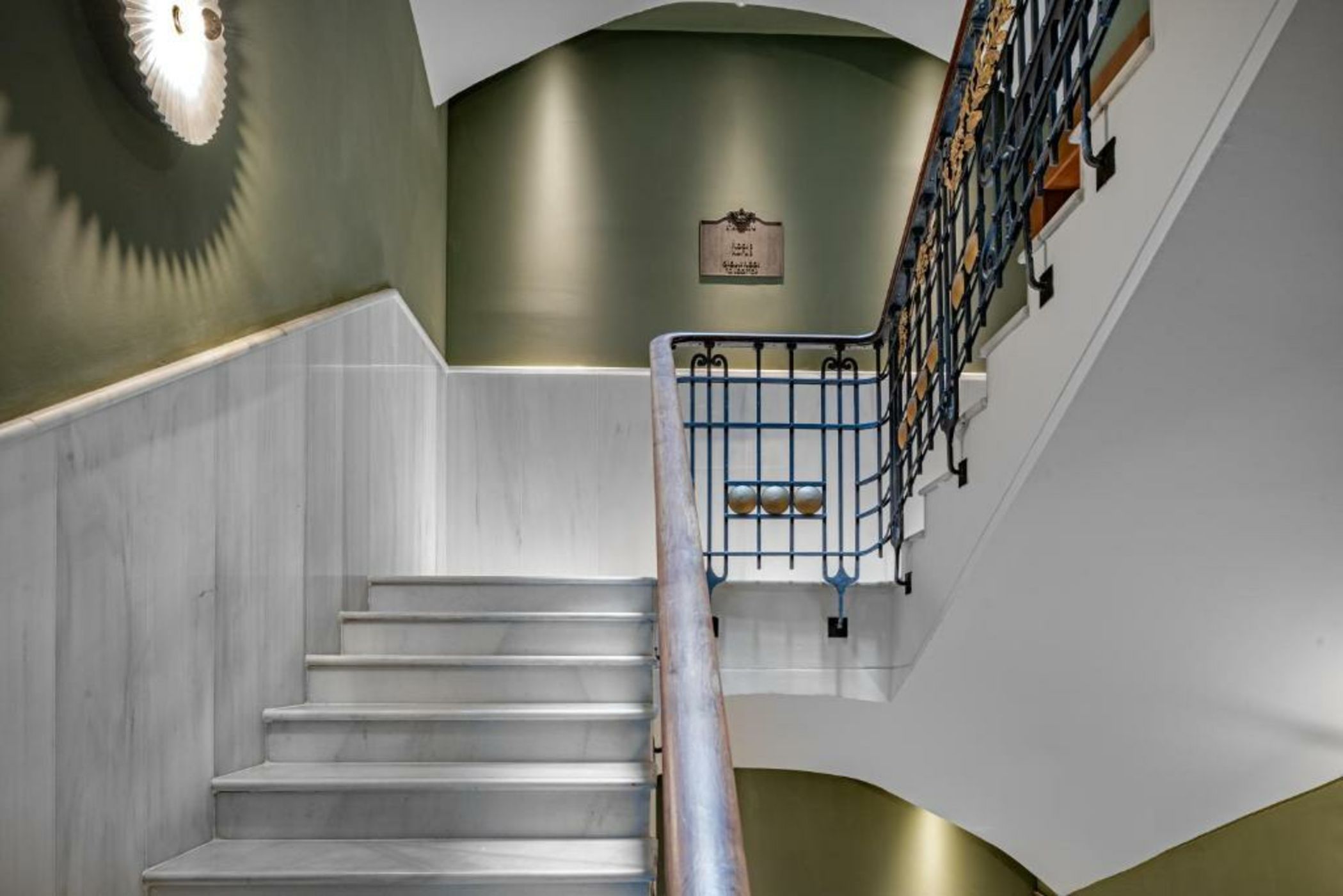 Palacio Santa Clara, Autograph Collection