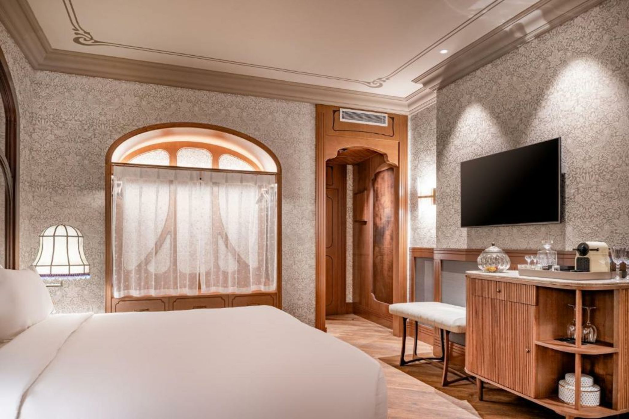 Palacio Santa Clara, Autograph Collection