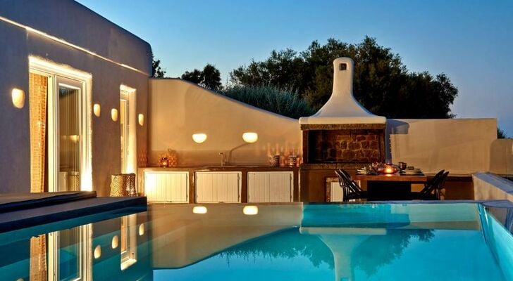 Incognito Beach Villa Santorini