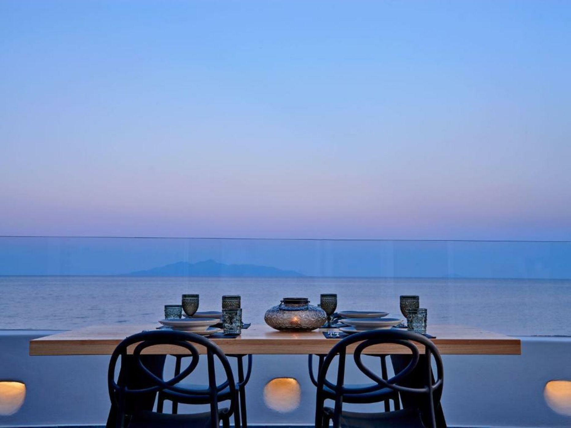 Incognito Beach Villa Santorini