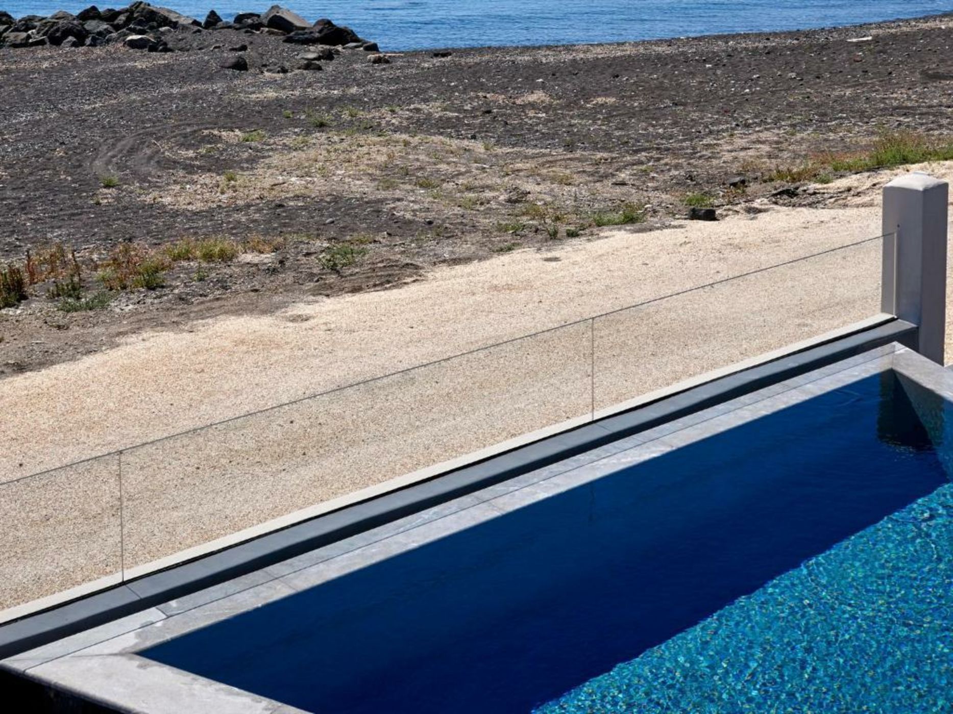 Incognito Beach Villa Santorini