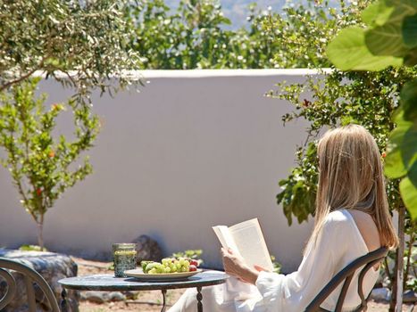 Incognito Beach Villa Santorini