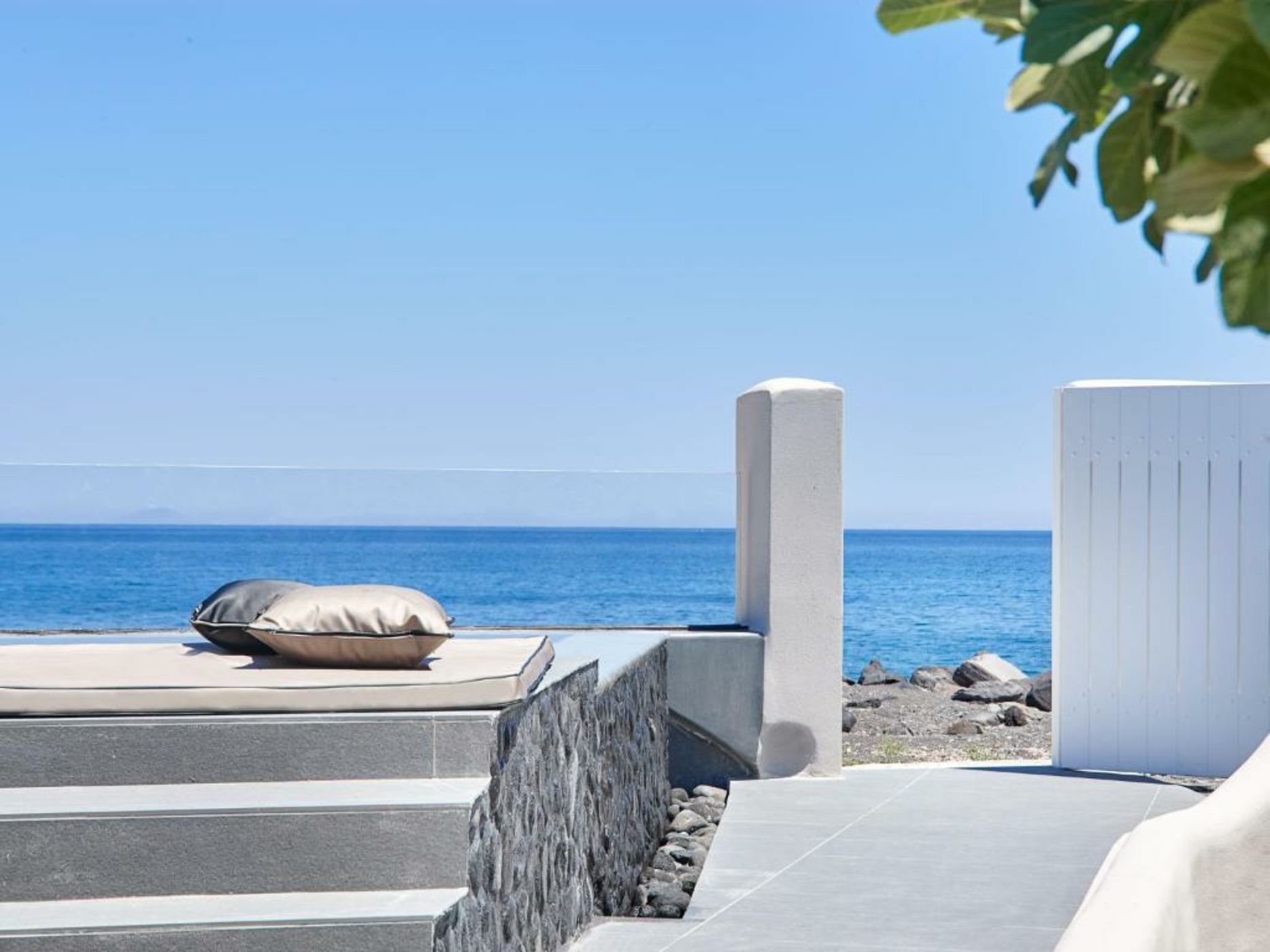 Incognito Beach Villa Santorini