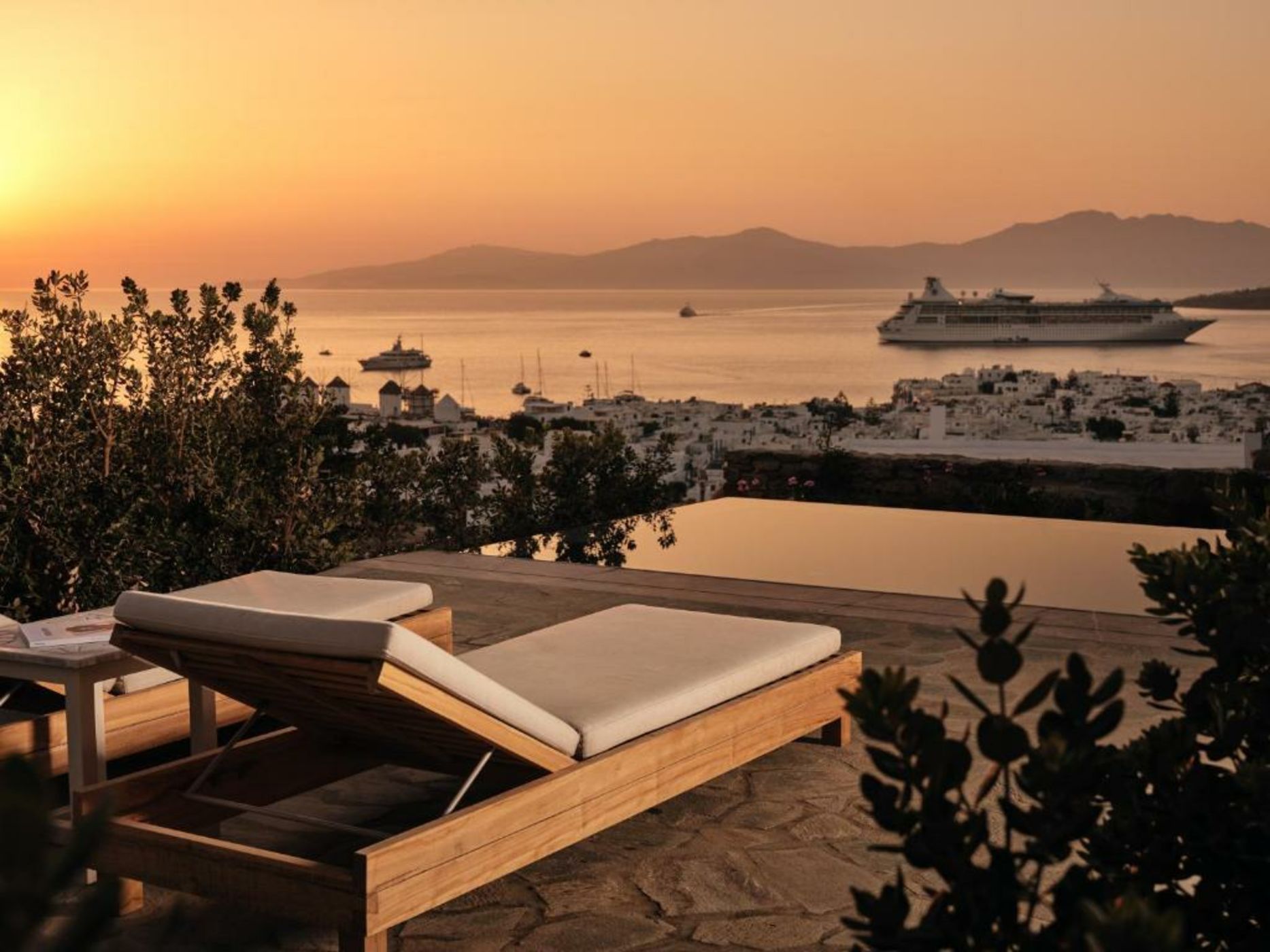 Belvedere Mykonos - Hilltop Rooms & Suites