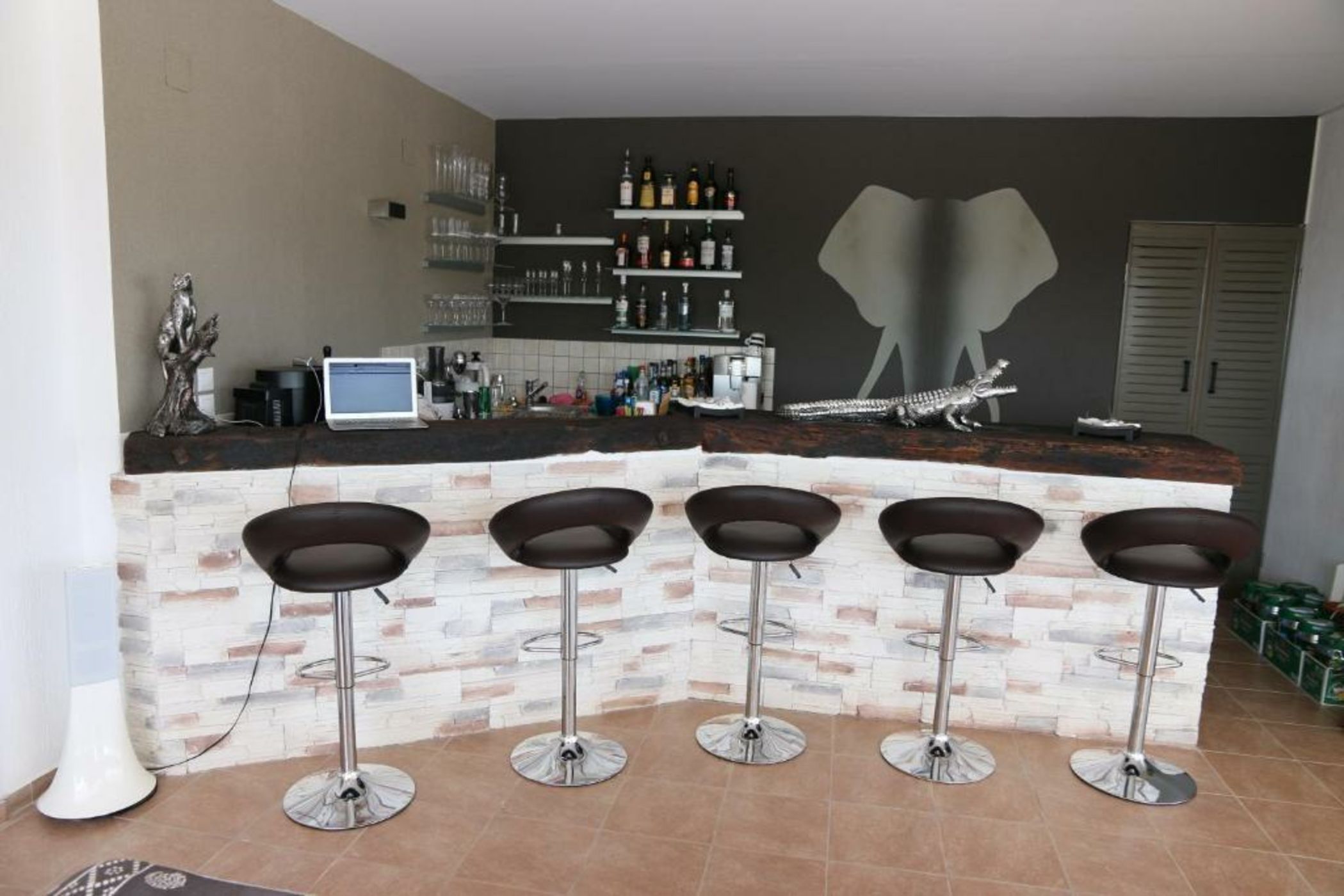 The Infinity 180 Luxury Suites