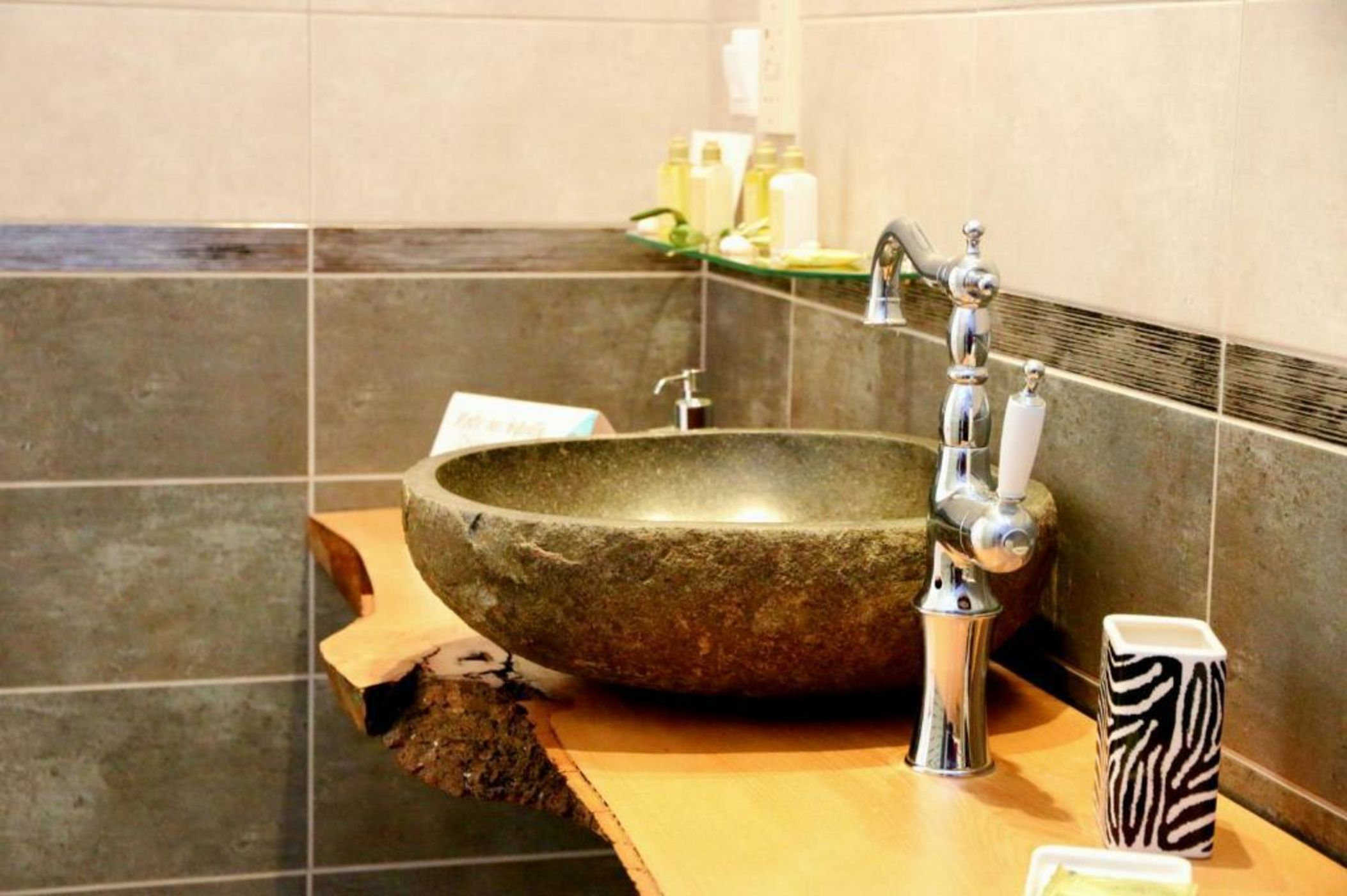 The Infinity 180 Luxury Suites