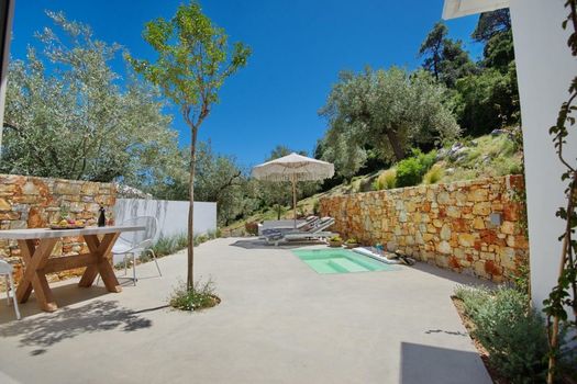 Eleon Suites new