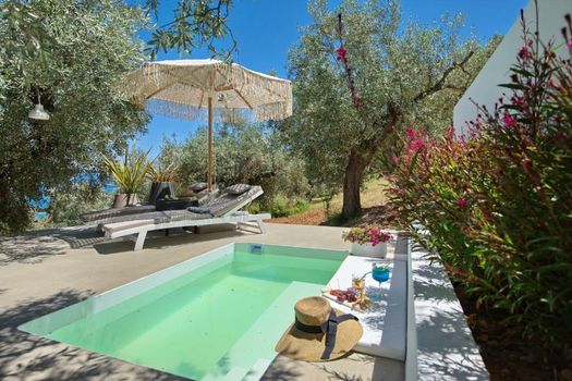 Eleon Suites new