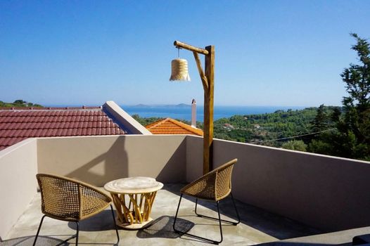 ALETRI new swim up HOTEL