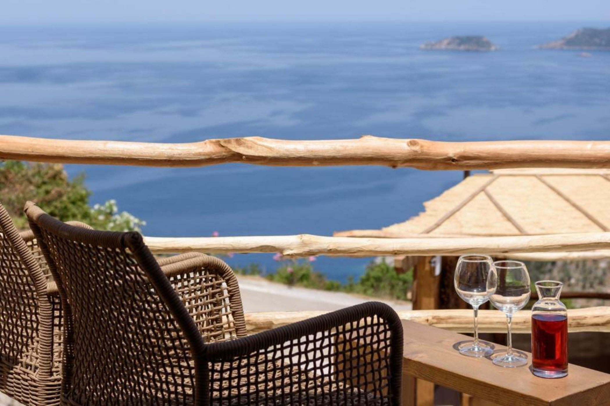 ALETRI new swim up HOTEL