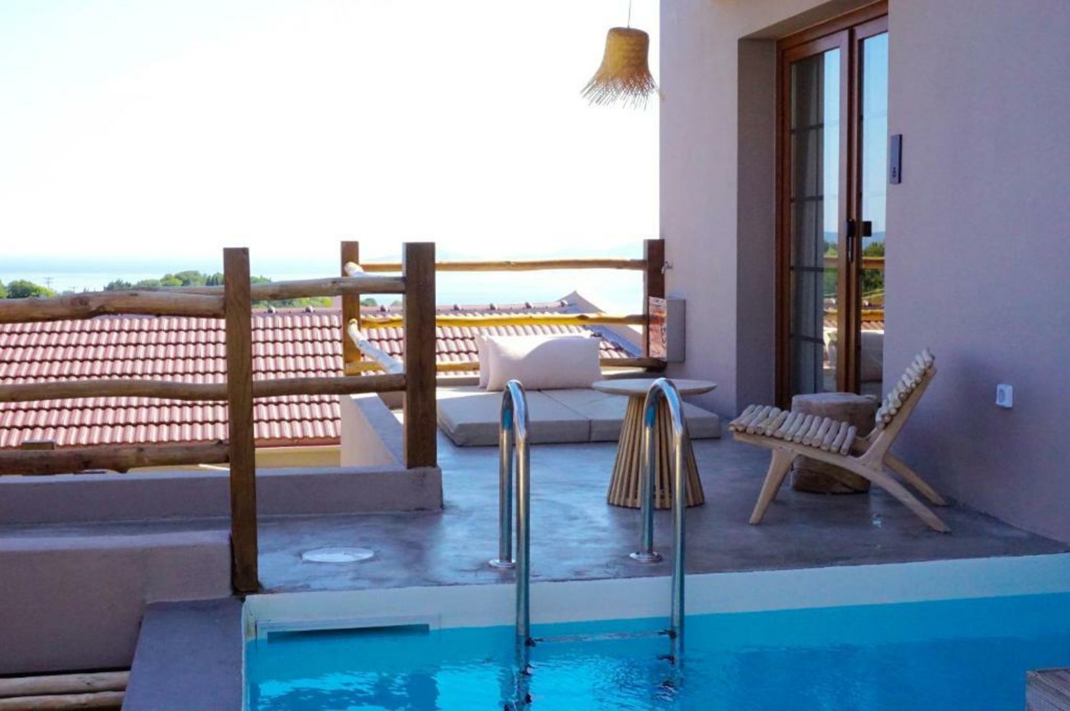 ALETRI new swim up HOTEL