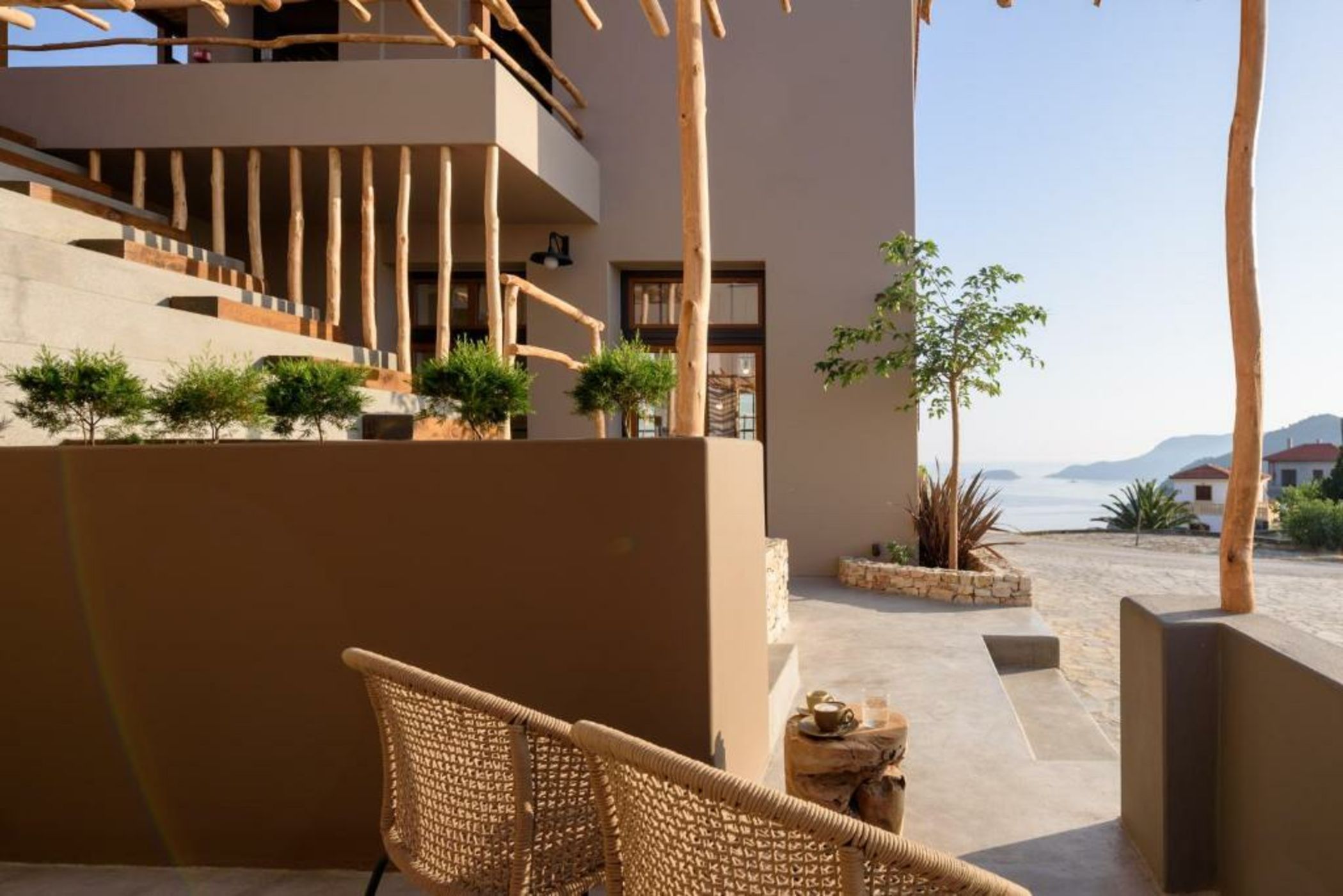 ALETRI new swim up HOTEL