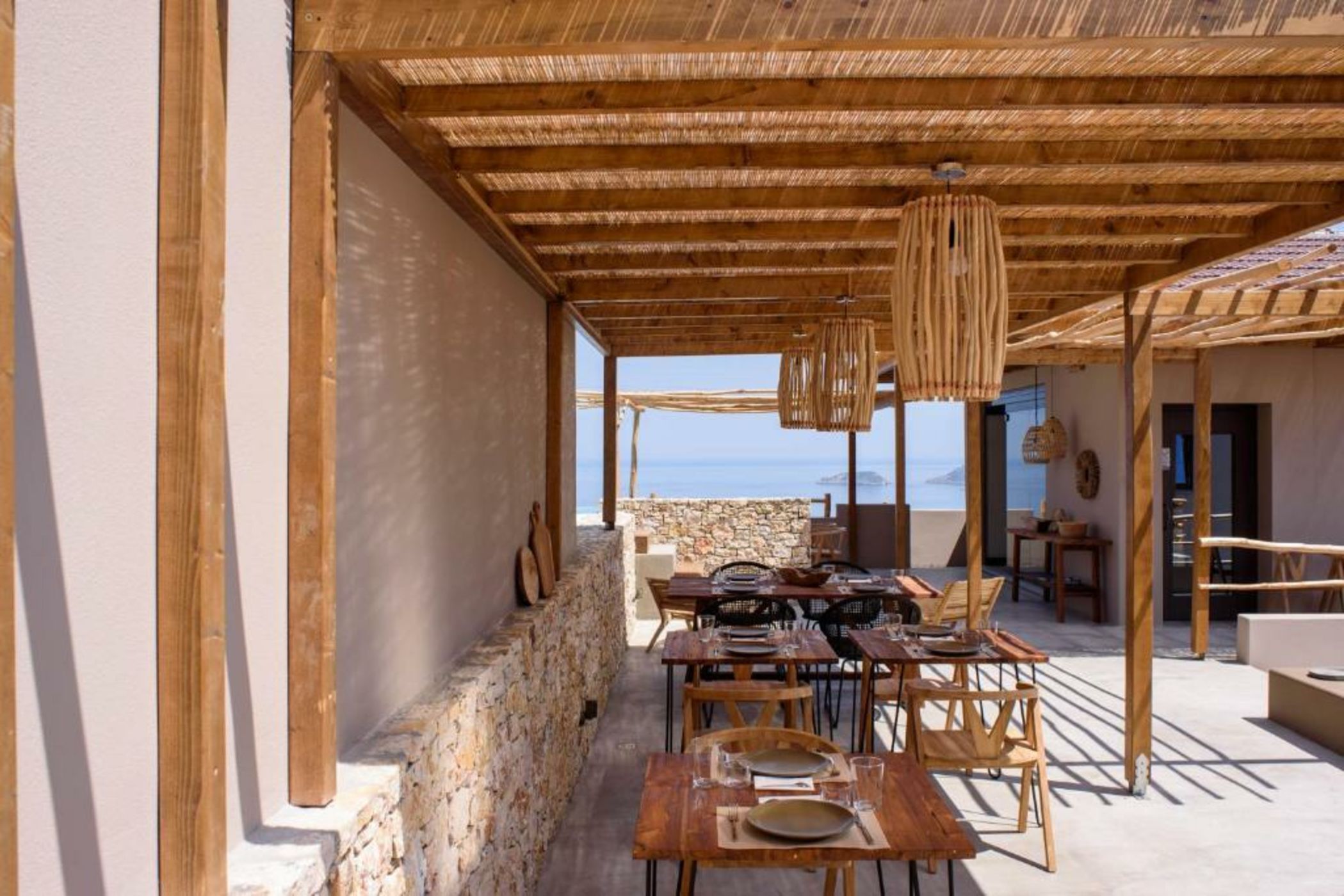 ALETRI new swim up HOTEL