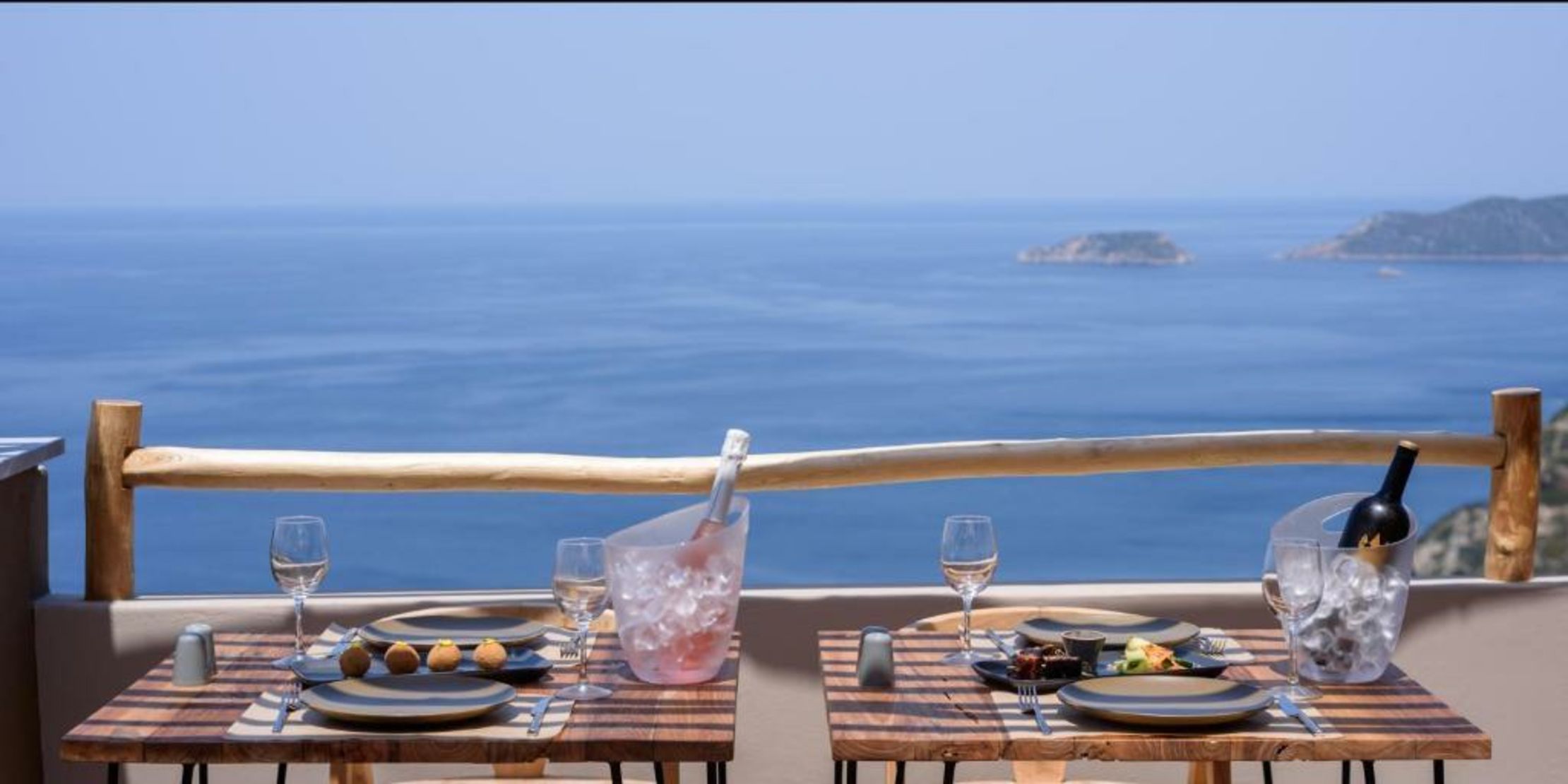 ALETRI new swim up HOTEL