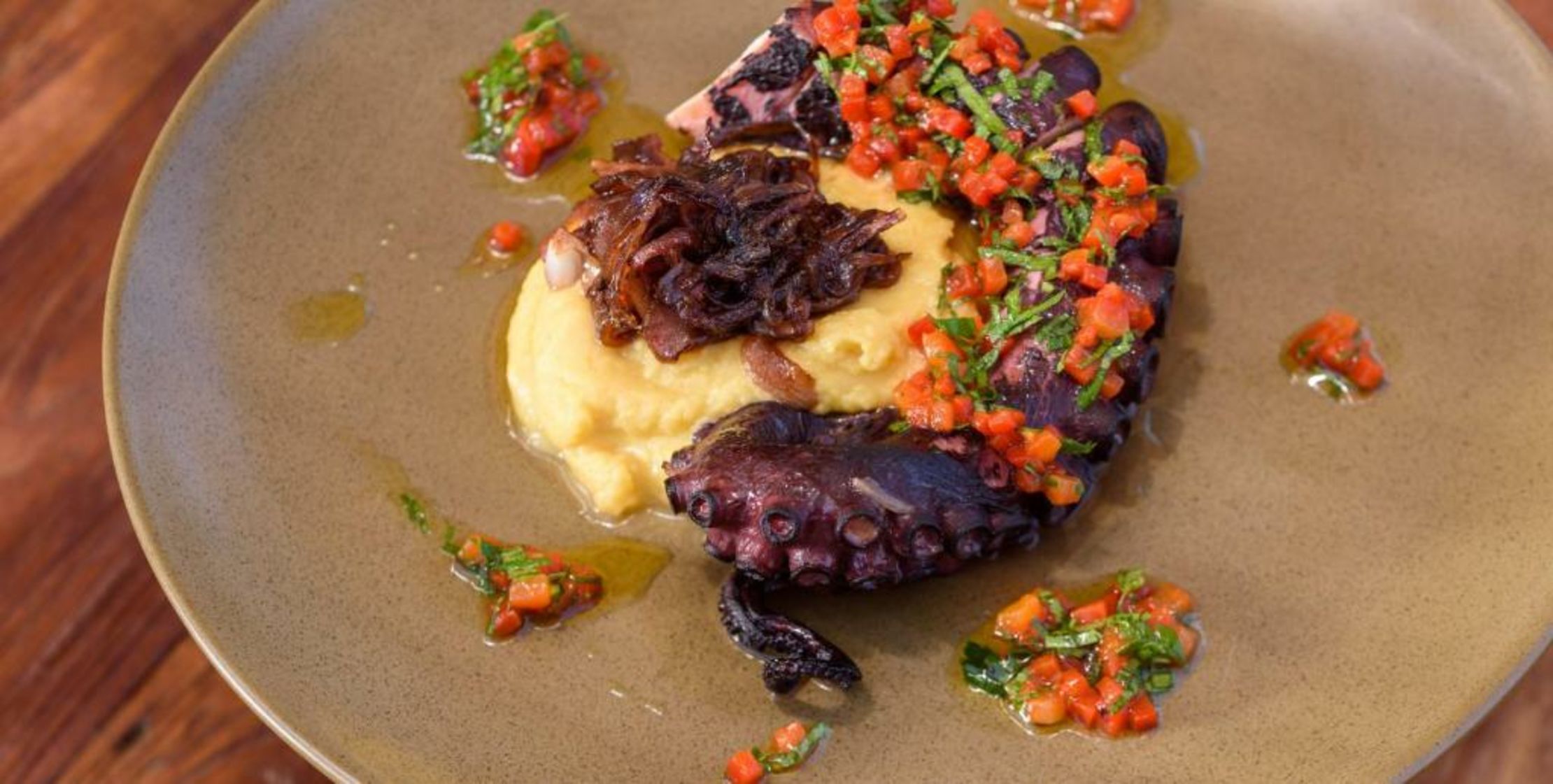 ALETRI new swim up HOTEL