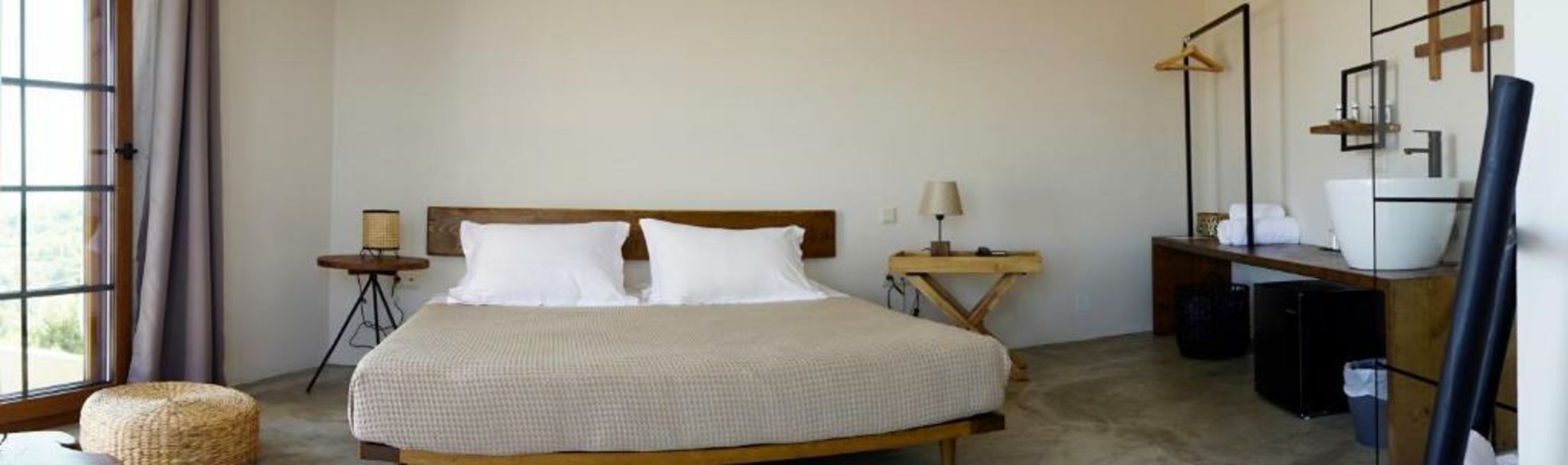 ALETRI new swim up HOTEL