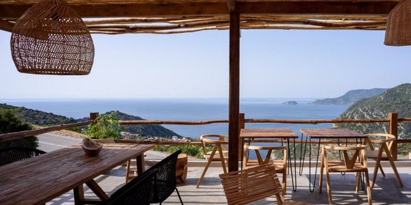 ALETRI new swim up HOTEL
