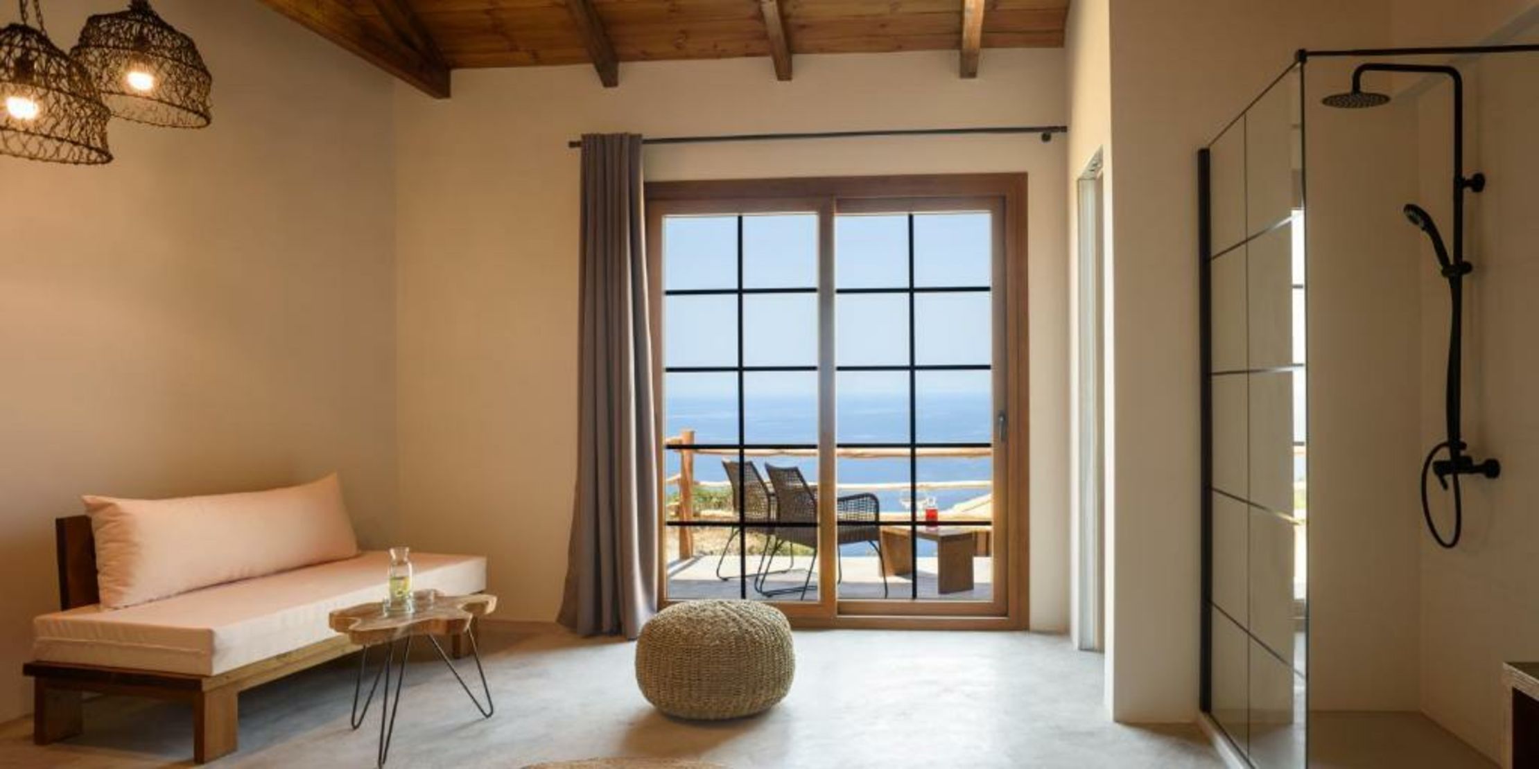 ALETRI new swim up HOTEL