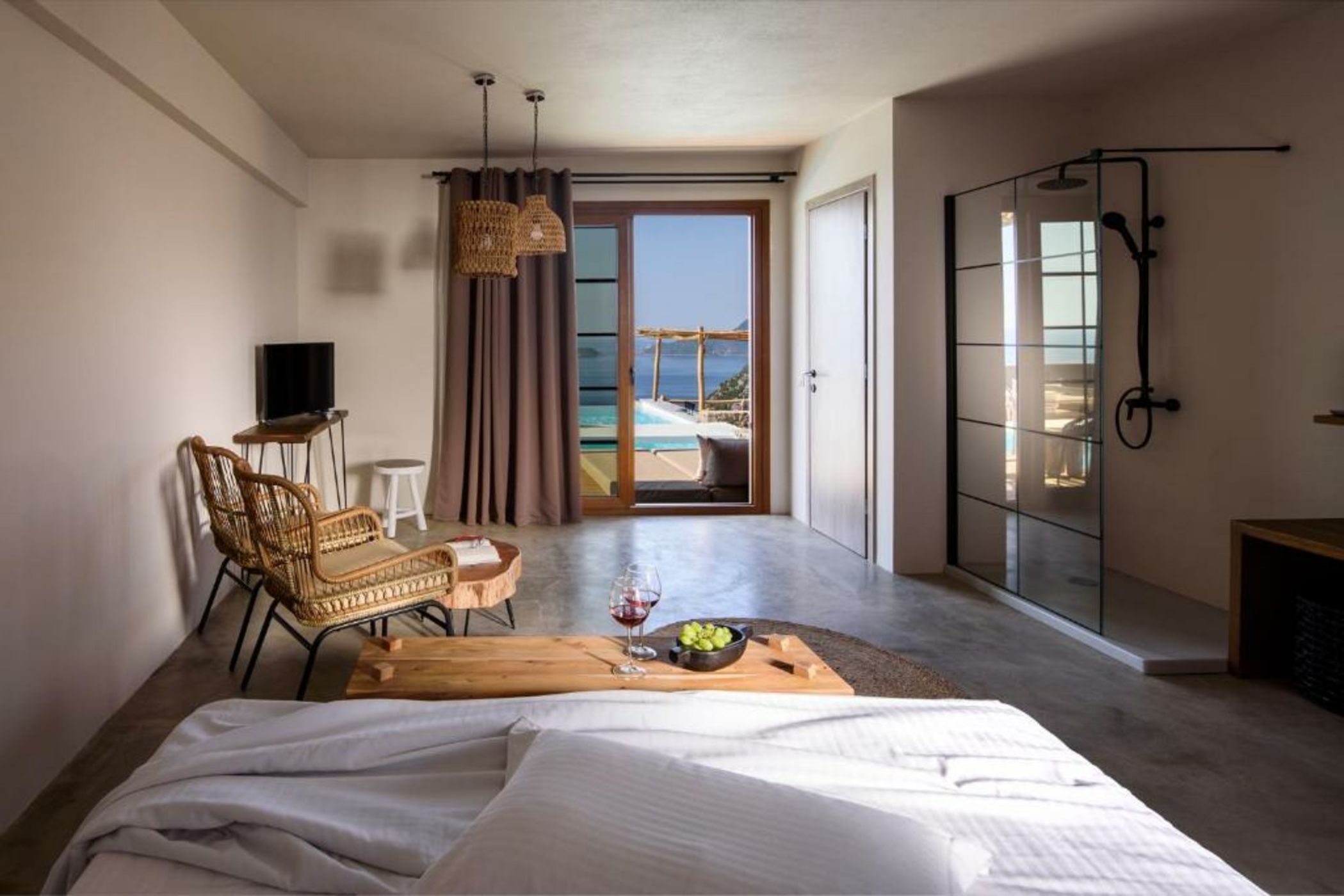 ALETRI new swim up HOTEL