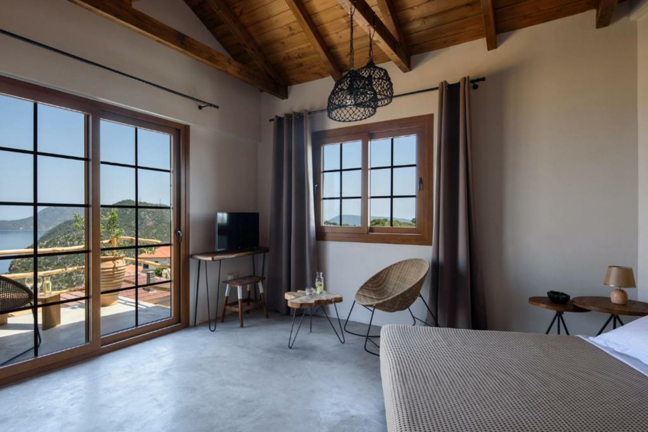 ALETRI new swim up HOTEL