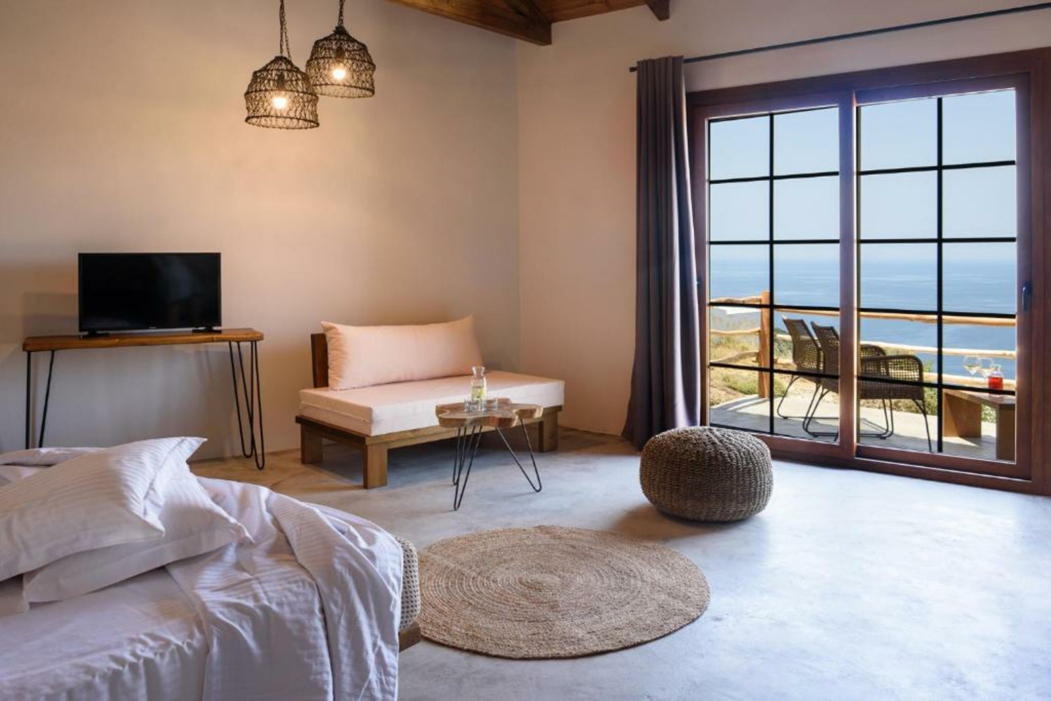 ALETRI new swim up HOTEL