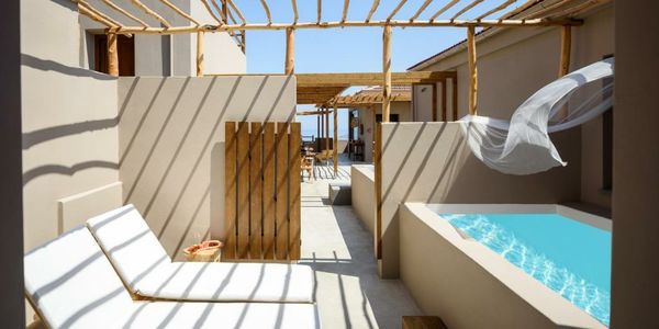 ALETRI new swim up HOTEL