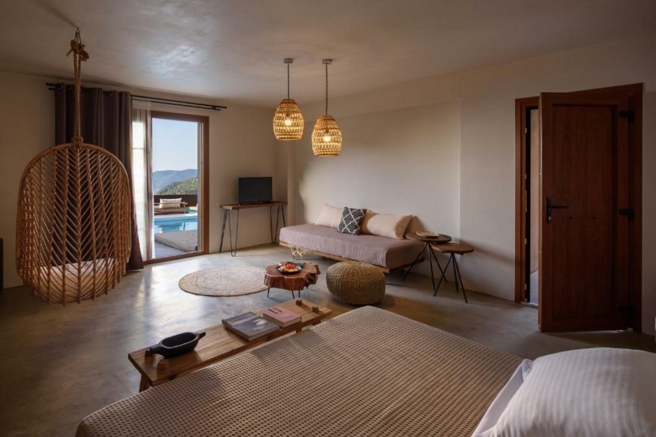 ALETRI new swim up HOTEL