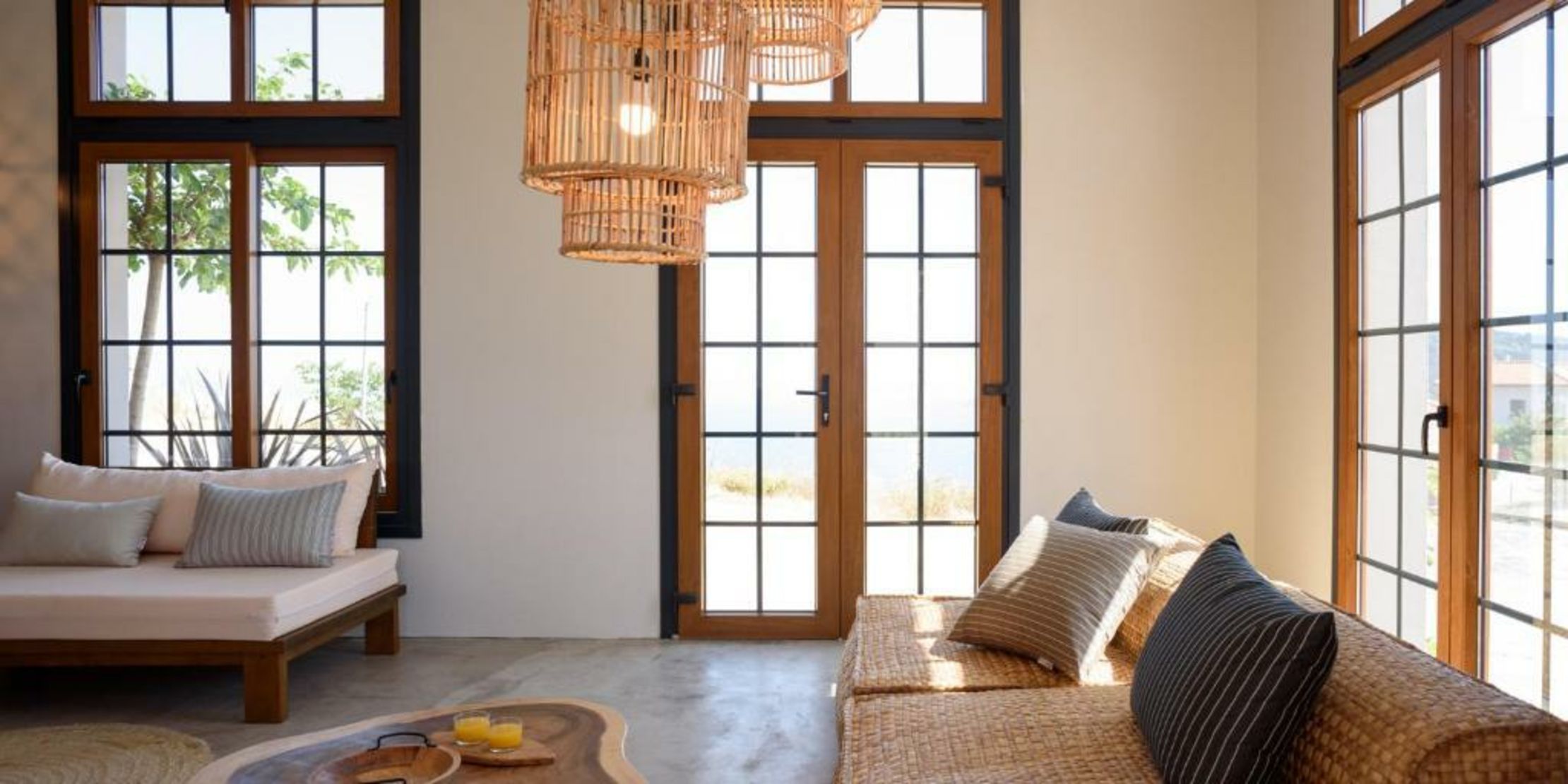 ALETRI new swim up HOTEL