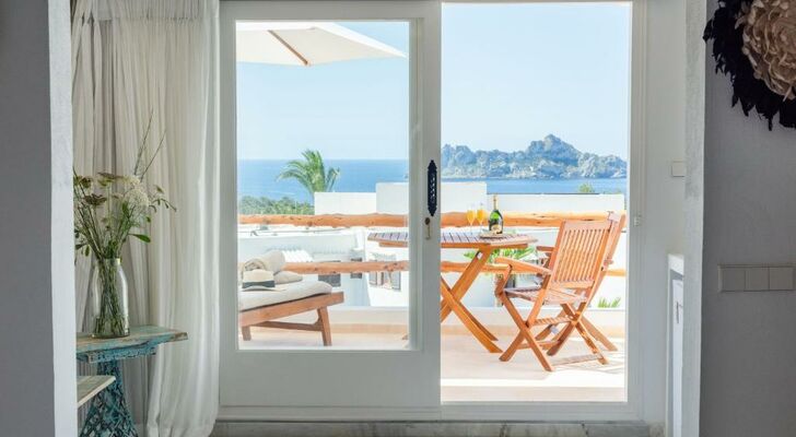 Petunia Ibiza - Adults Only