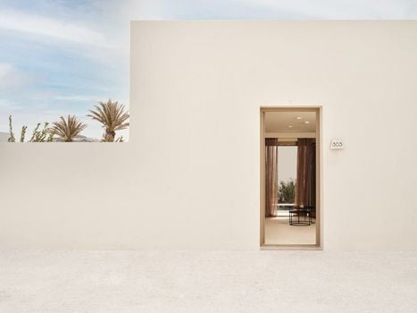 Noūs Santorini