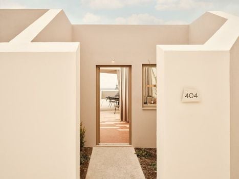 Noūs Santorini