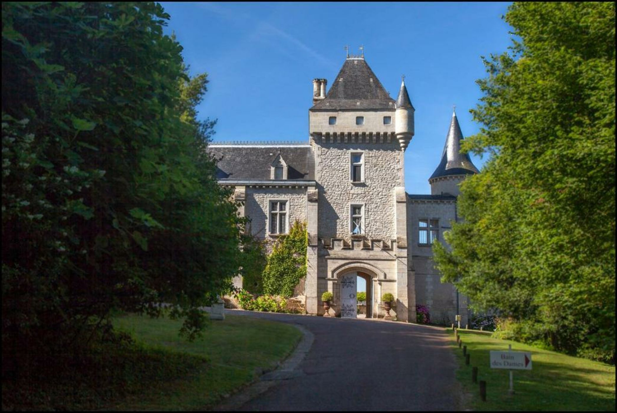 Château de La Rivière