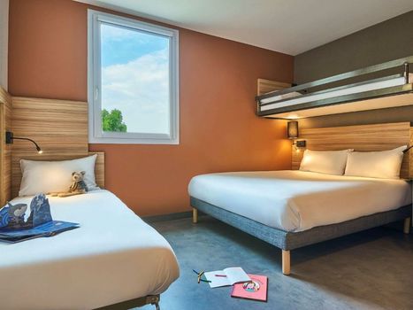 greet hotel Paris Nord 18è