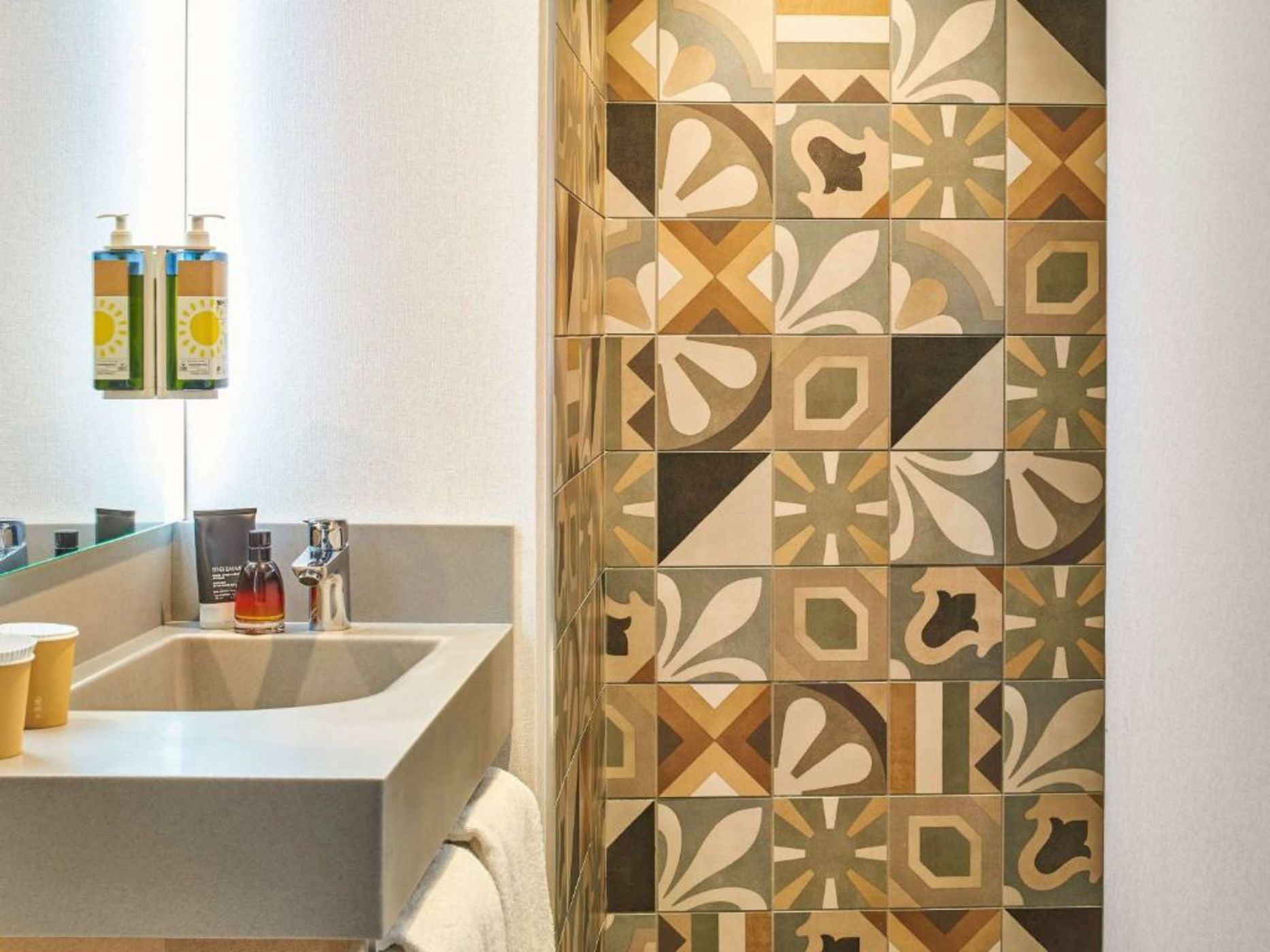 greet hotel Paris Nord 18è