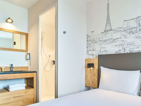 greet hotel Paris Nord 18è