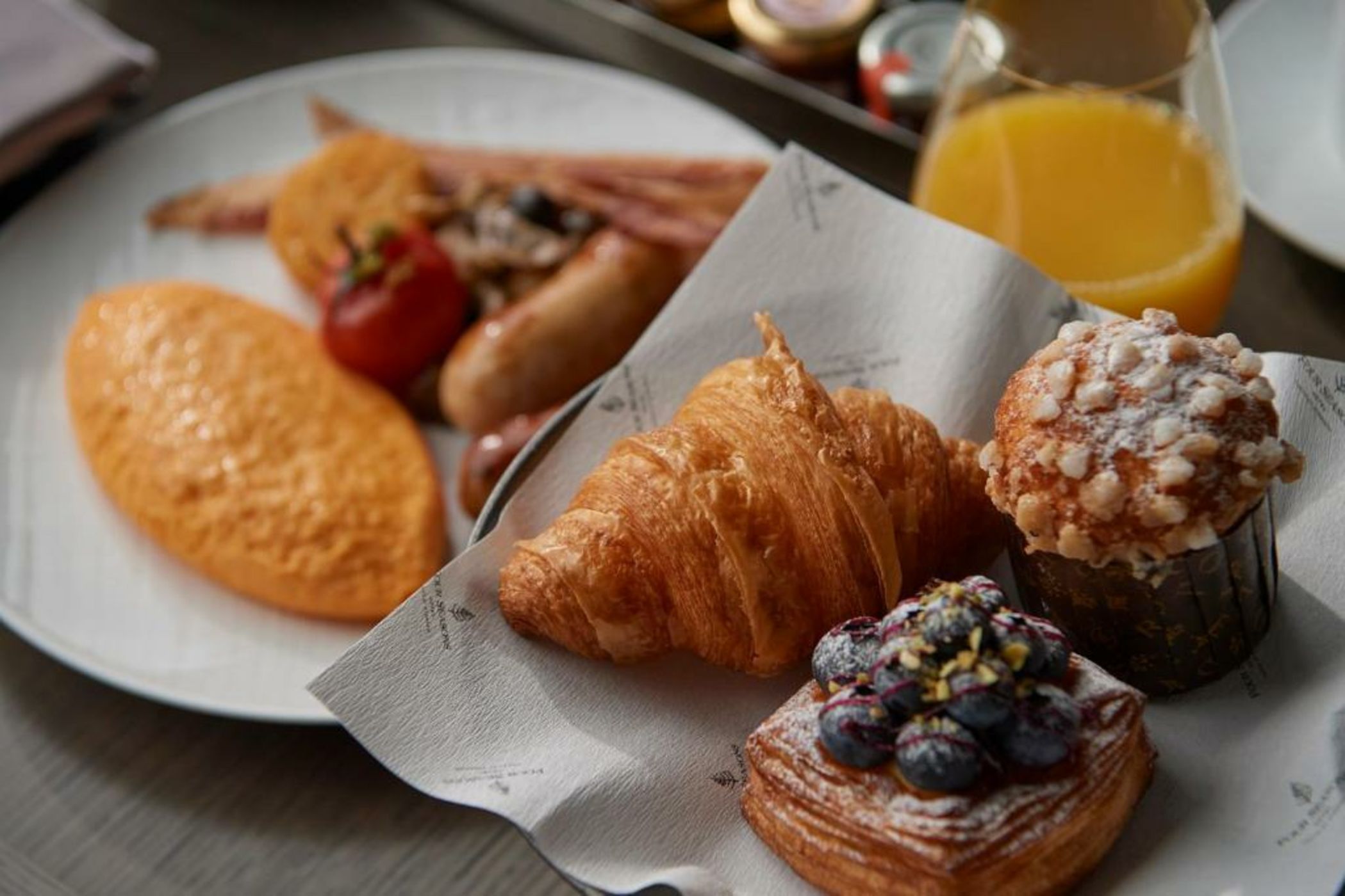 Four Seasons Hotel Tokyo at Otemachi