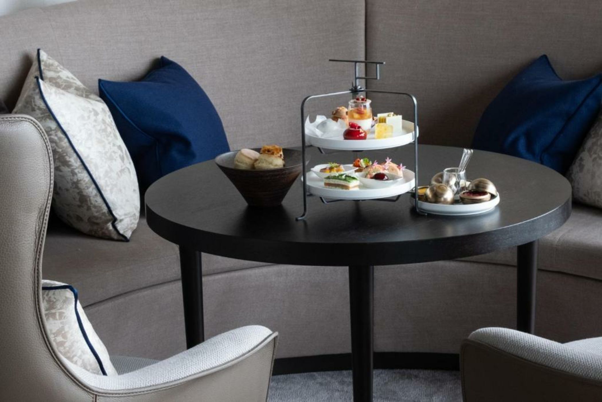 Four Seasons Hotel Tokyo at Otemachi