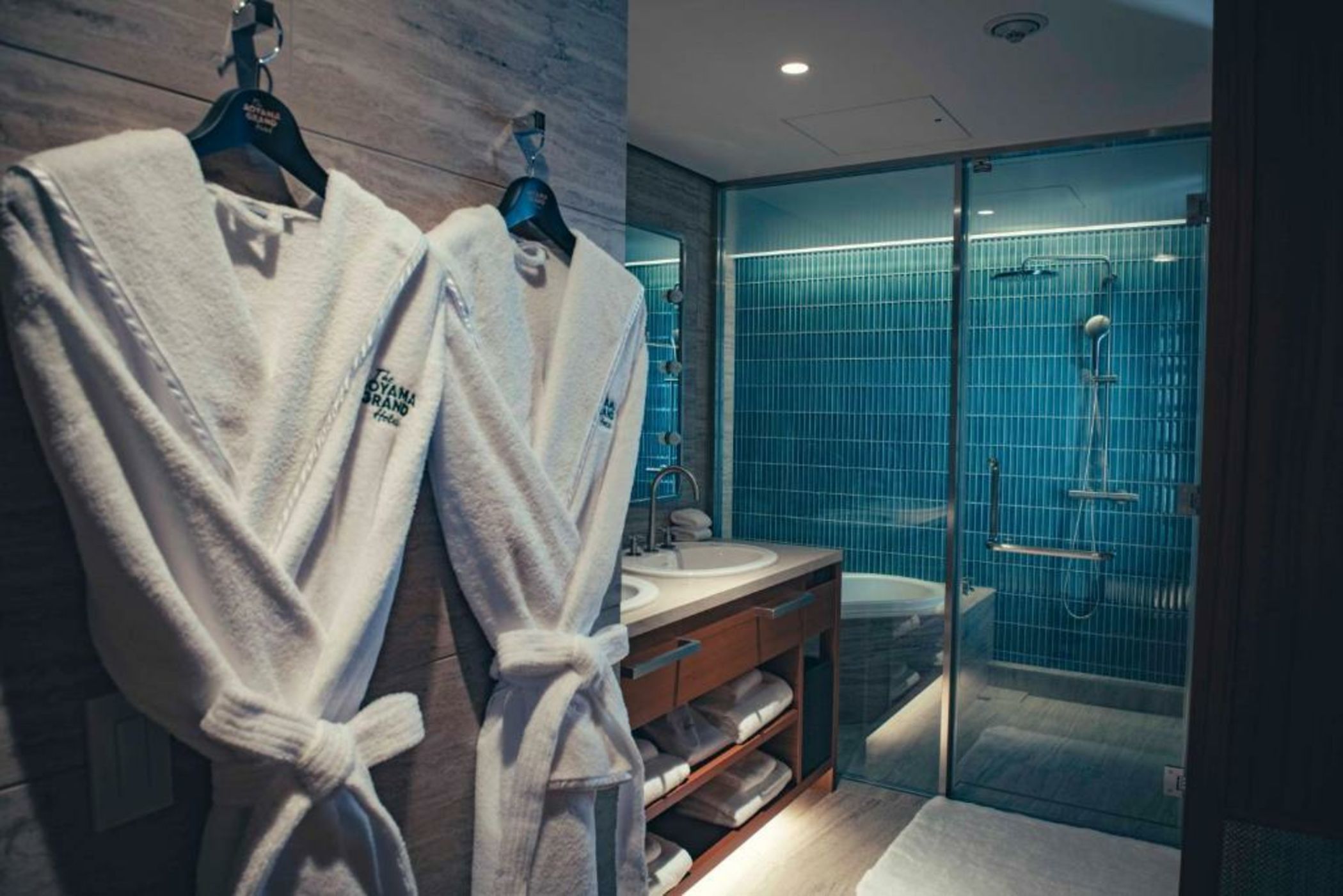 THE AOYAMA GRAND HOTEL