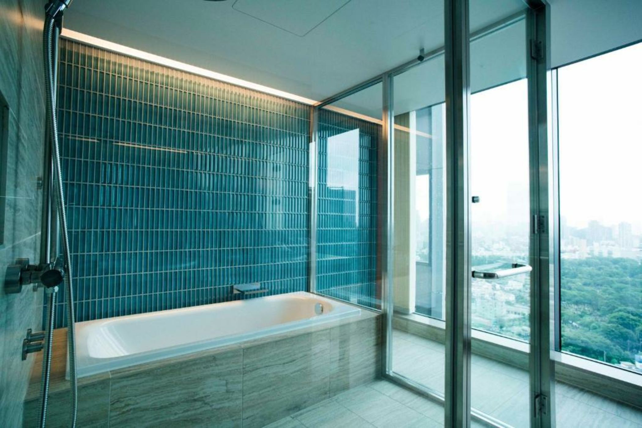 THE AOYAMA GRAND HOTEL