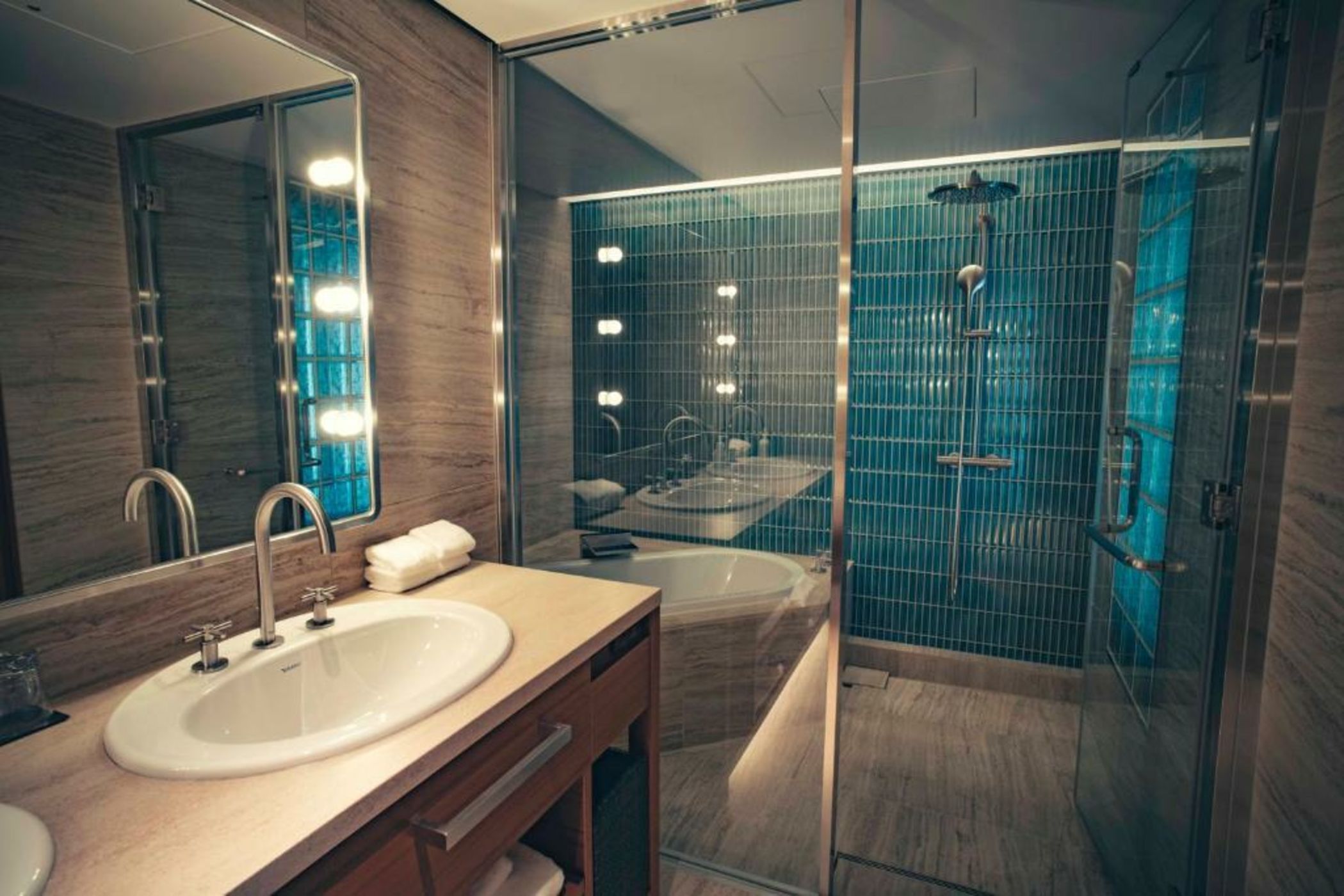 THE AOYAMA GRAND HOTEL