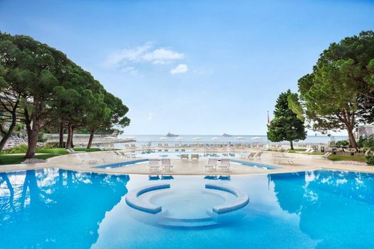 Le Méridien Beach Plaza