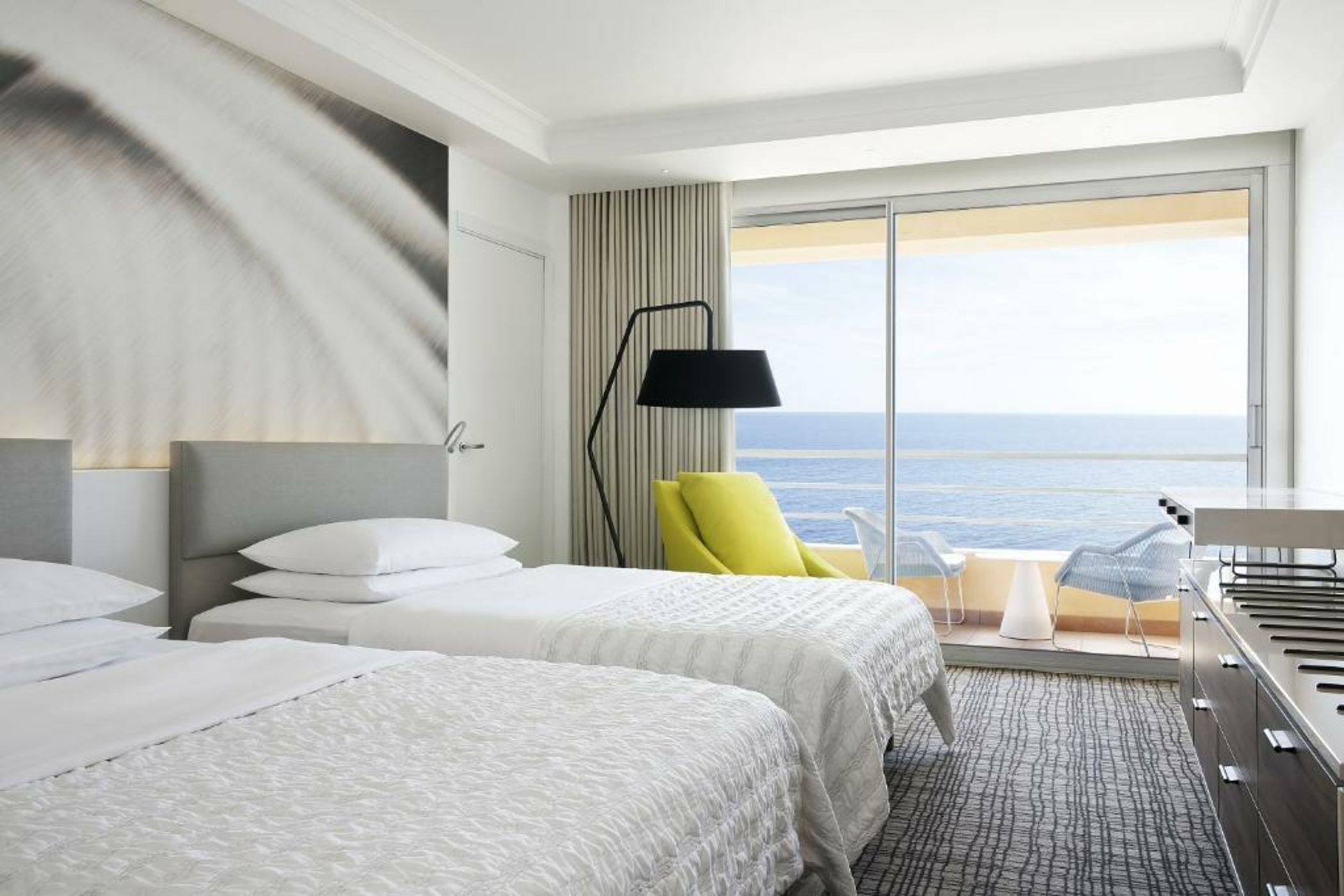 Le Méridien Beach Plaza