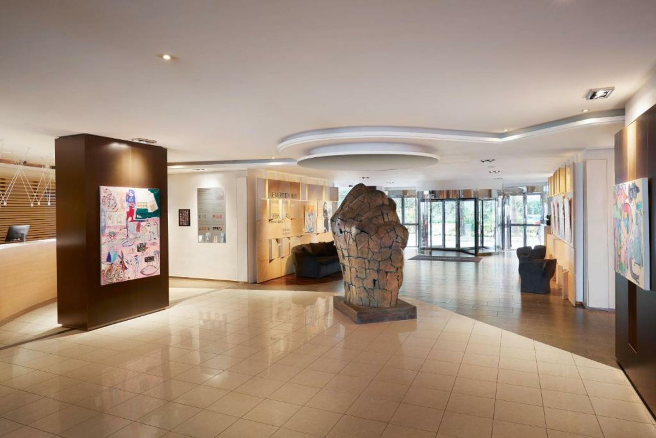 Le Méridien Beach Plaza