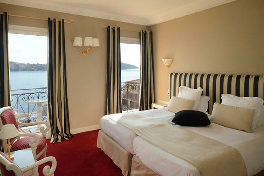 Welcome Hotel