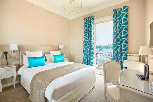 Welcome Hotel