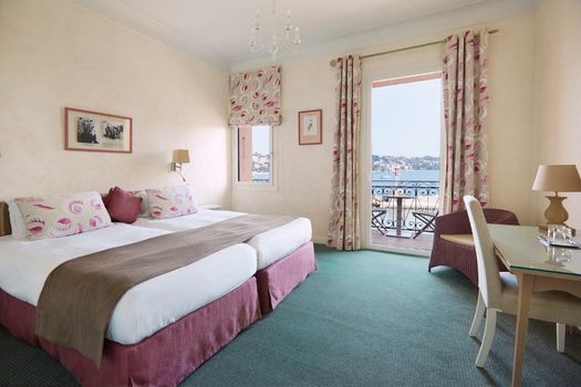 Welcome Hotel