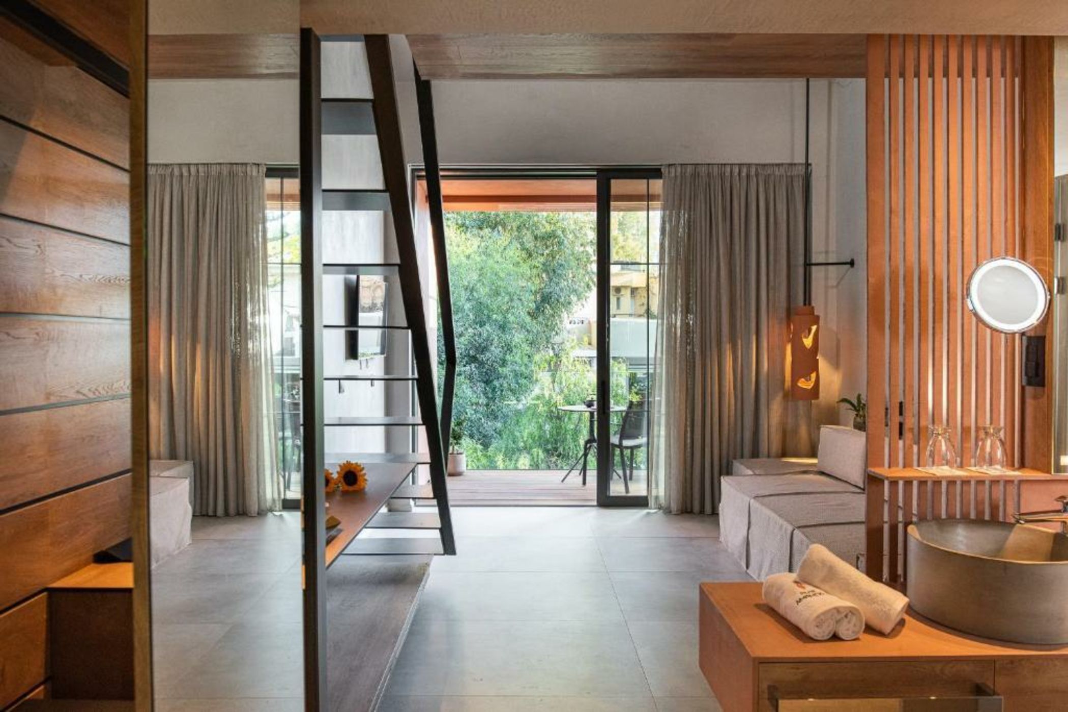 Pilot Amphora Boutique Hotel 